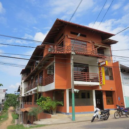 Hostal El Puerto Yurimaguas Buitenkant foto