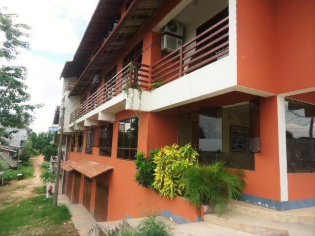 Hostal El Puerto Yurimaguas Buitenkant foto