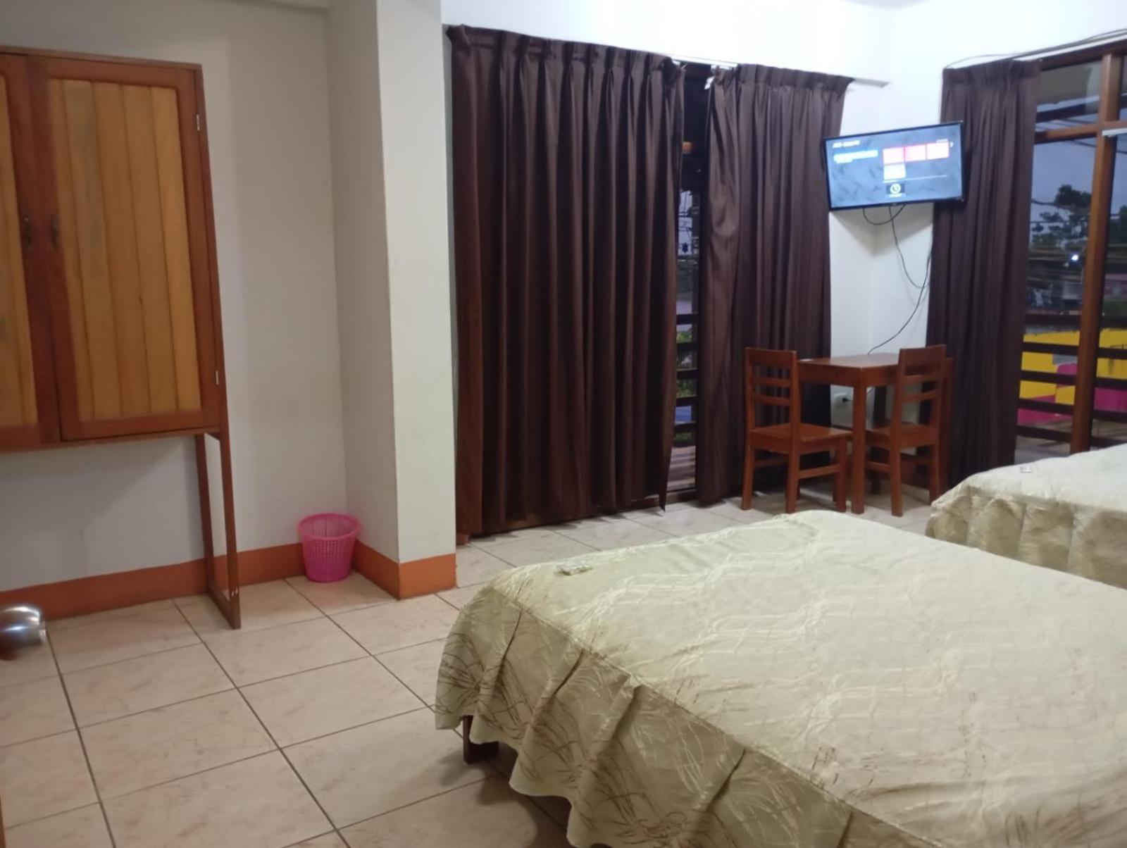 Hostal El Puerto Yurimaguas Buitenkant foto