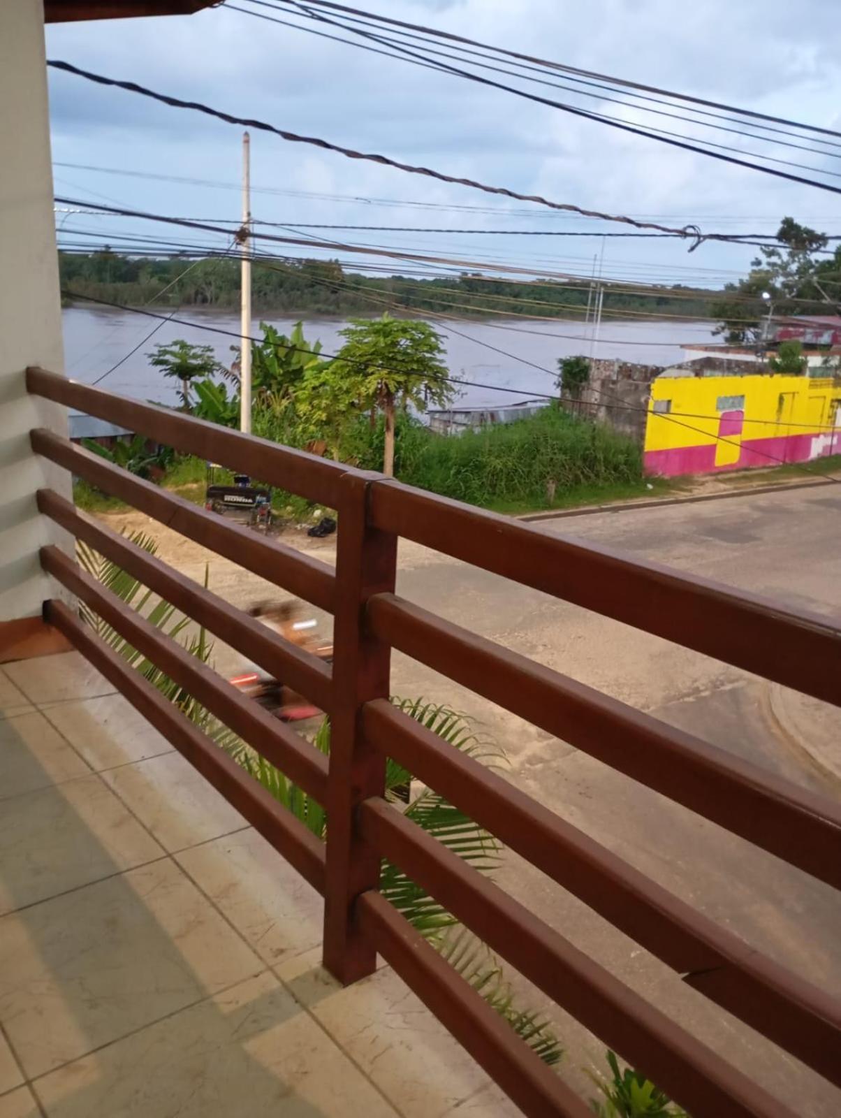 Hostal El Puerto Yurimaguas Buitenkant foto