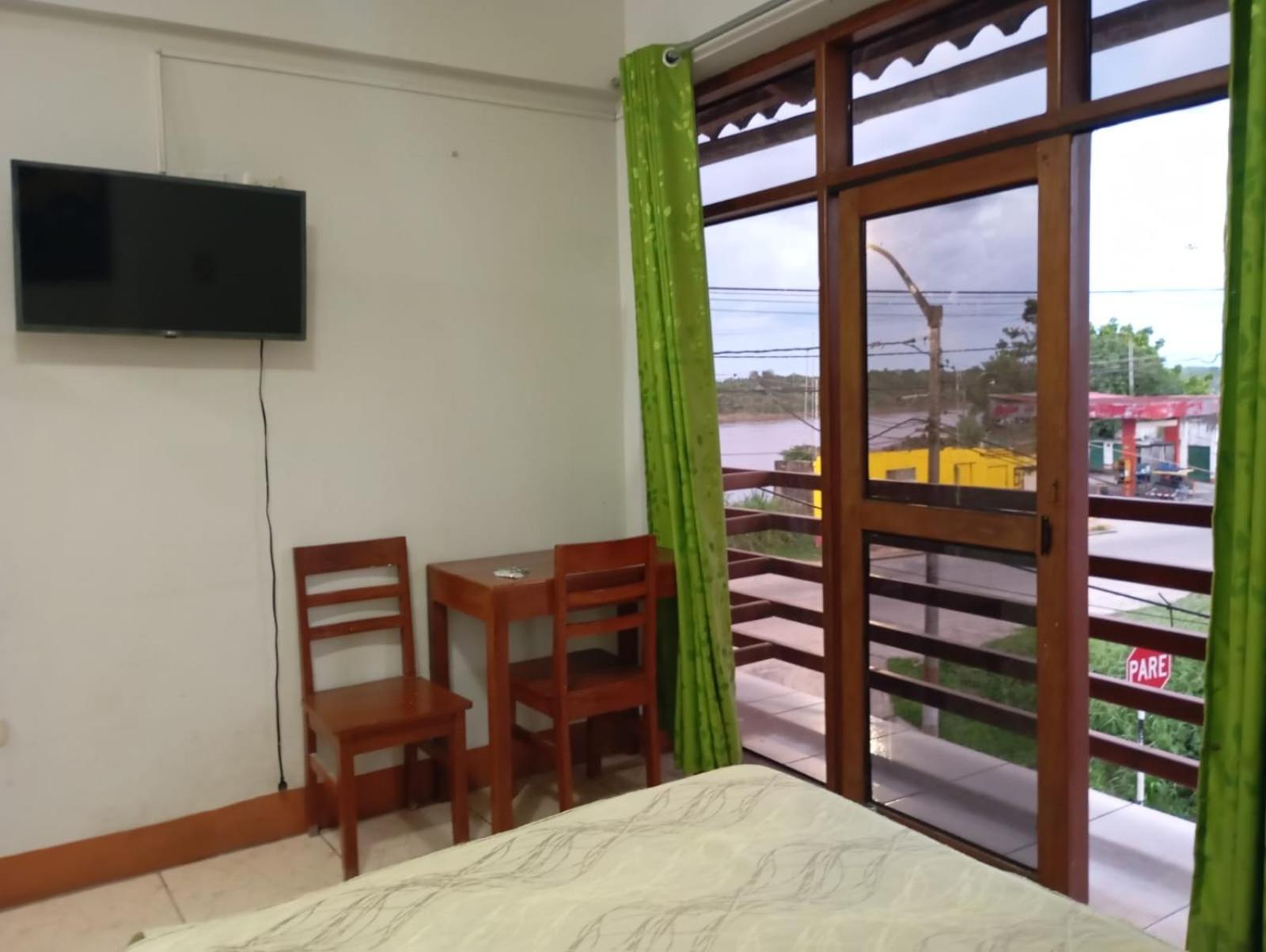Hostal El Puerto Yurimaguas Buitenkant foto