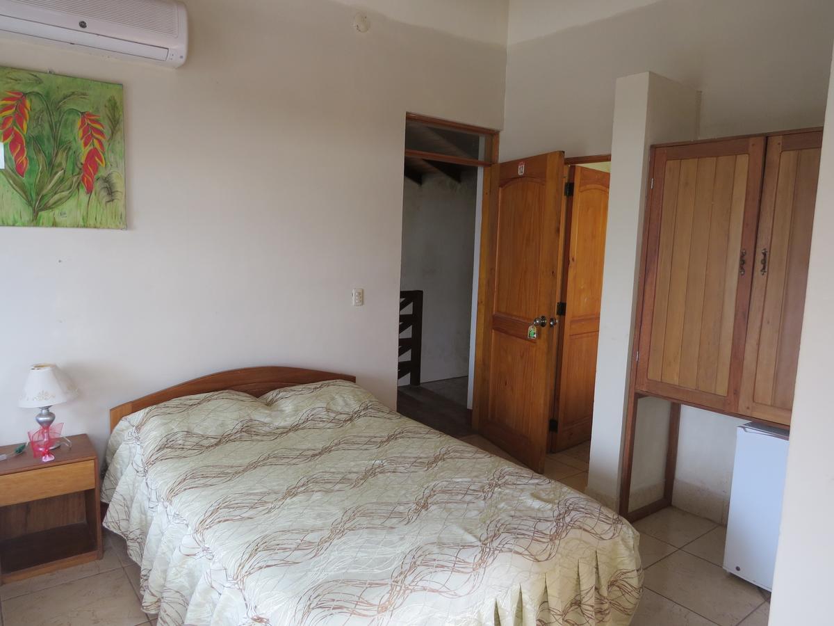 Hostal El Puerto Yurimaguas Buitenkant foto