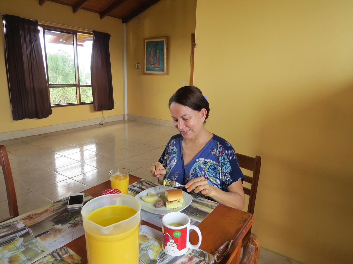 Hostal El Puerto Yurimaguas Buitenkant foto